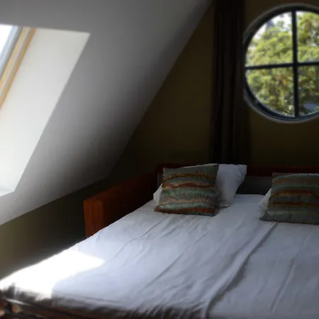 Boetiek Plein Vijf מלון