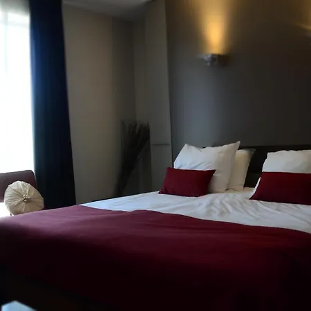 Boetiek Plein Vijf מלון דורנה