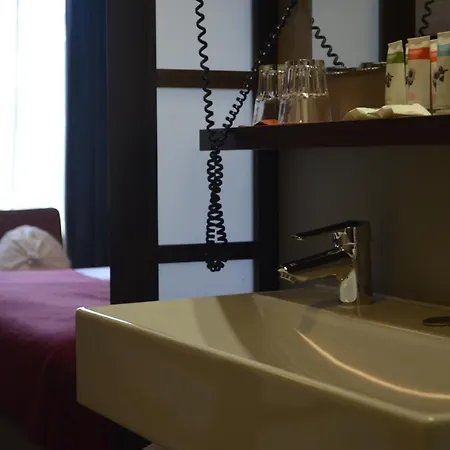 Boetiek Plein Vijf 4* דורנה